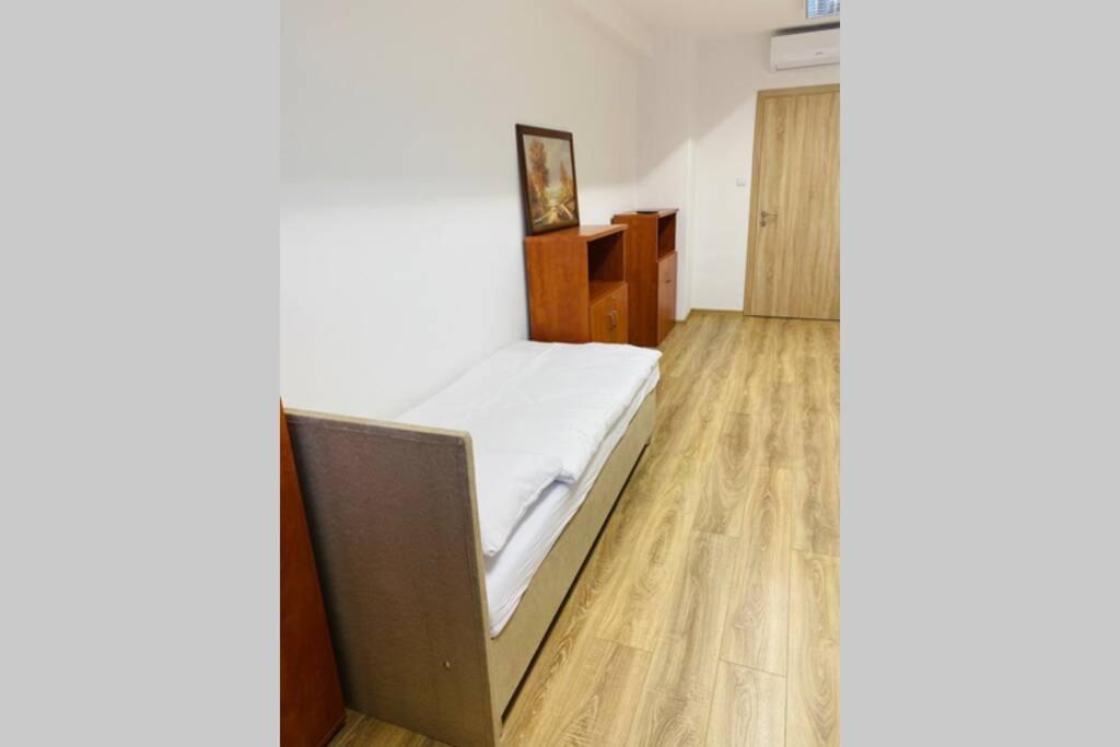 Apartman Solax, Ucnovska 8, Kosice Saca Bagian luar foto